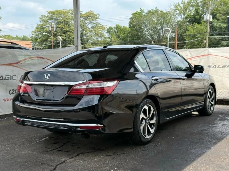 2017 Honda Accord 9th Gen - Image 11 of 12