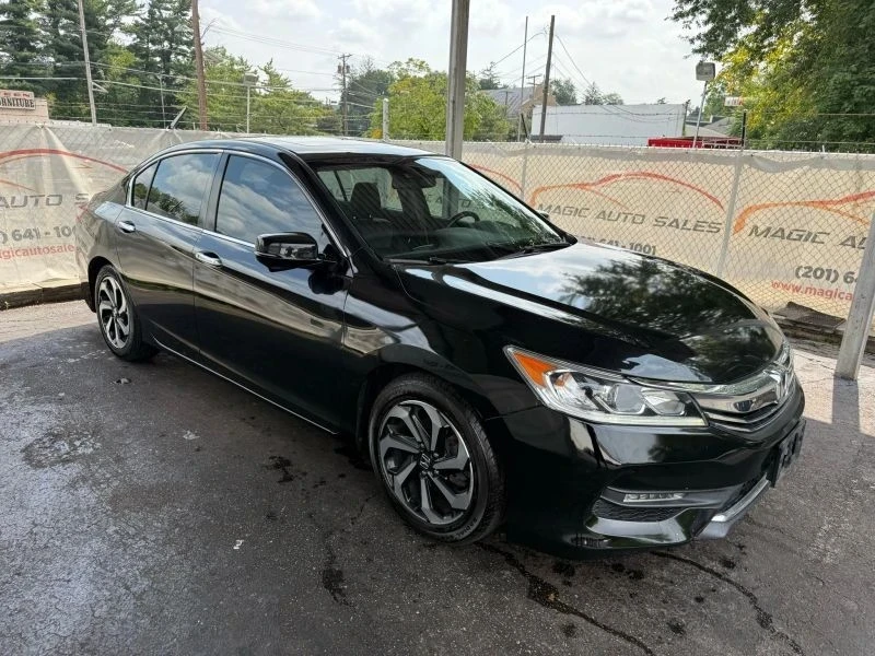 2017 Honda Accord 9th Gen - Image 6 of 12