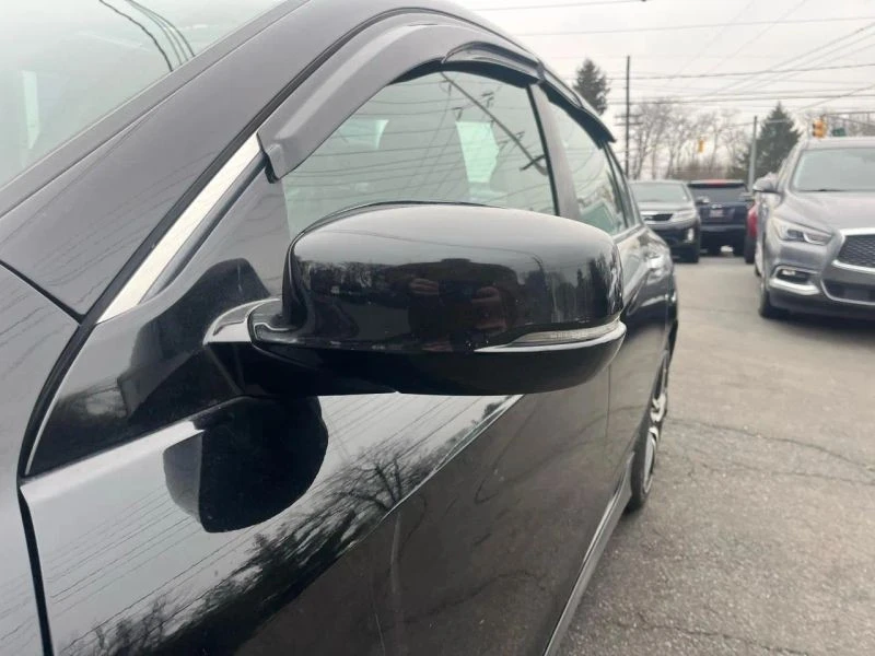 2017 Honda Accord 9th Gen - Image 10 of 12