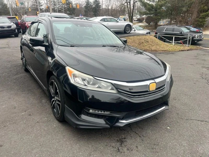 2017 Honda Accord 9th Gen - Image 7 of 12