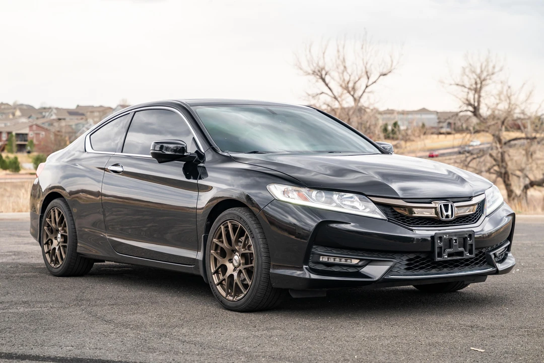 2017 Honda Accord 9th Gen - Image 8 of 31
