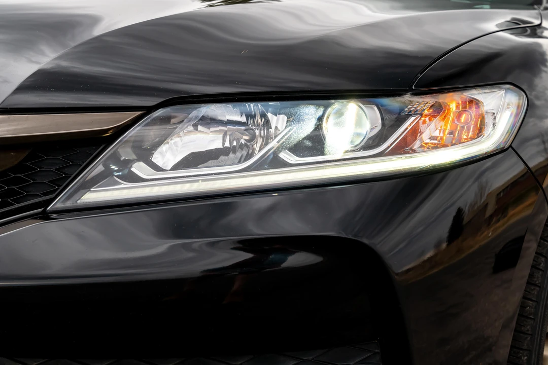 2017 Honda Accord 9th Gen - Image 11 of 31