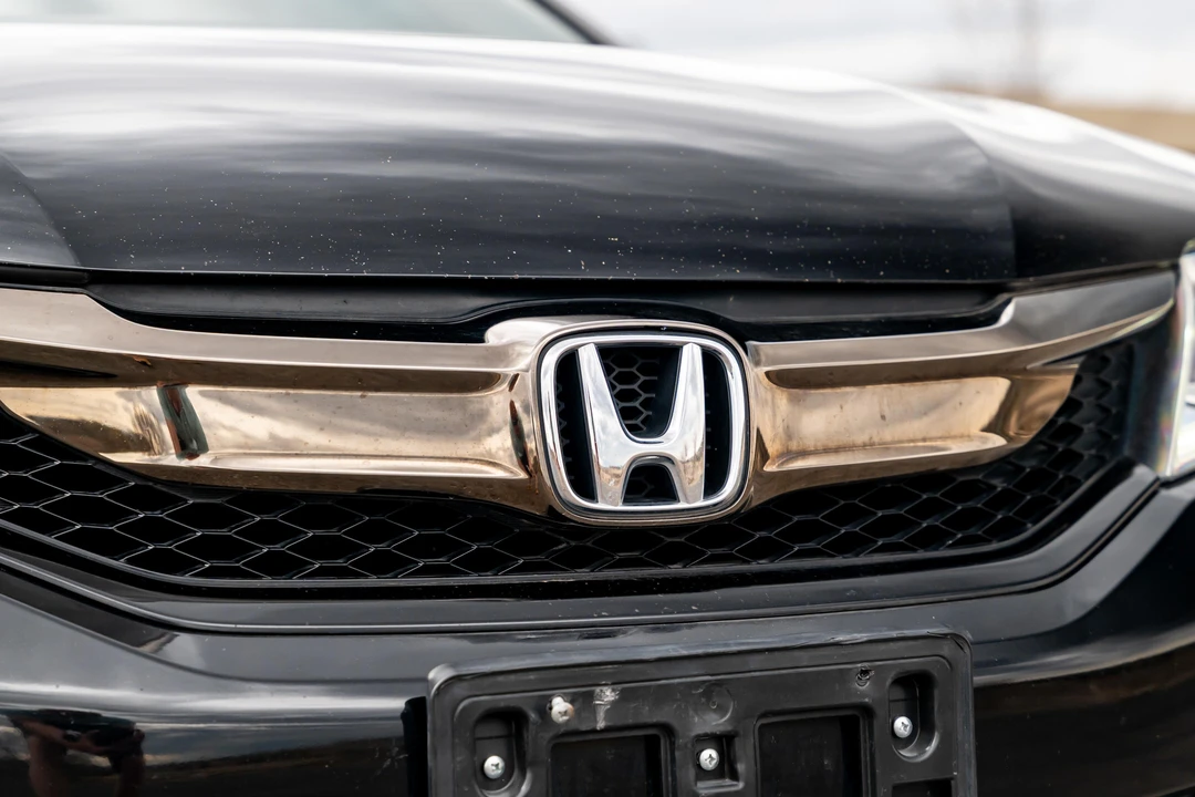 2017 Honda Accord 9th Gen - Image 10 of 31
