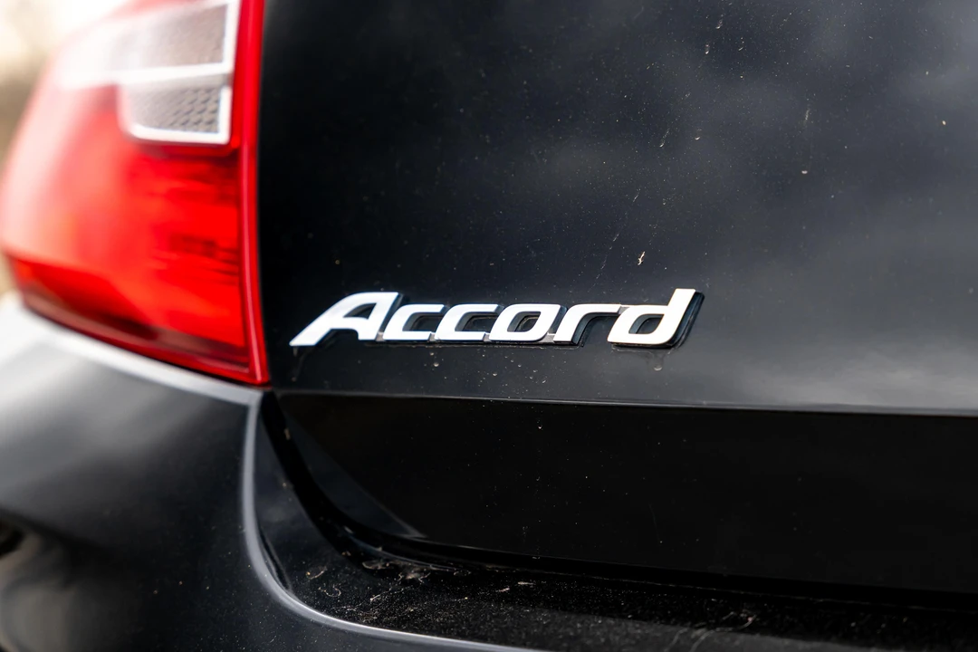 2017 Honda Accord 9th Gen - Image 17 of 31