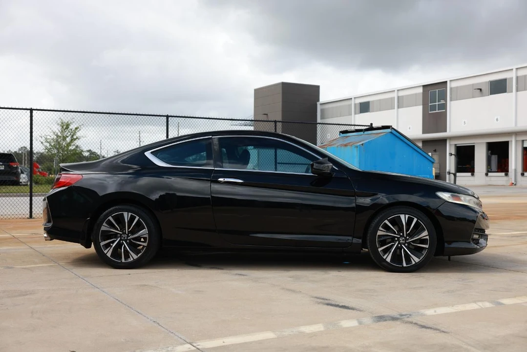 2017 Honda Accord 9th Gen - Image 13 of 21