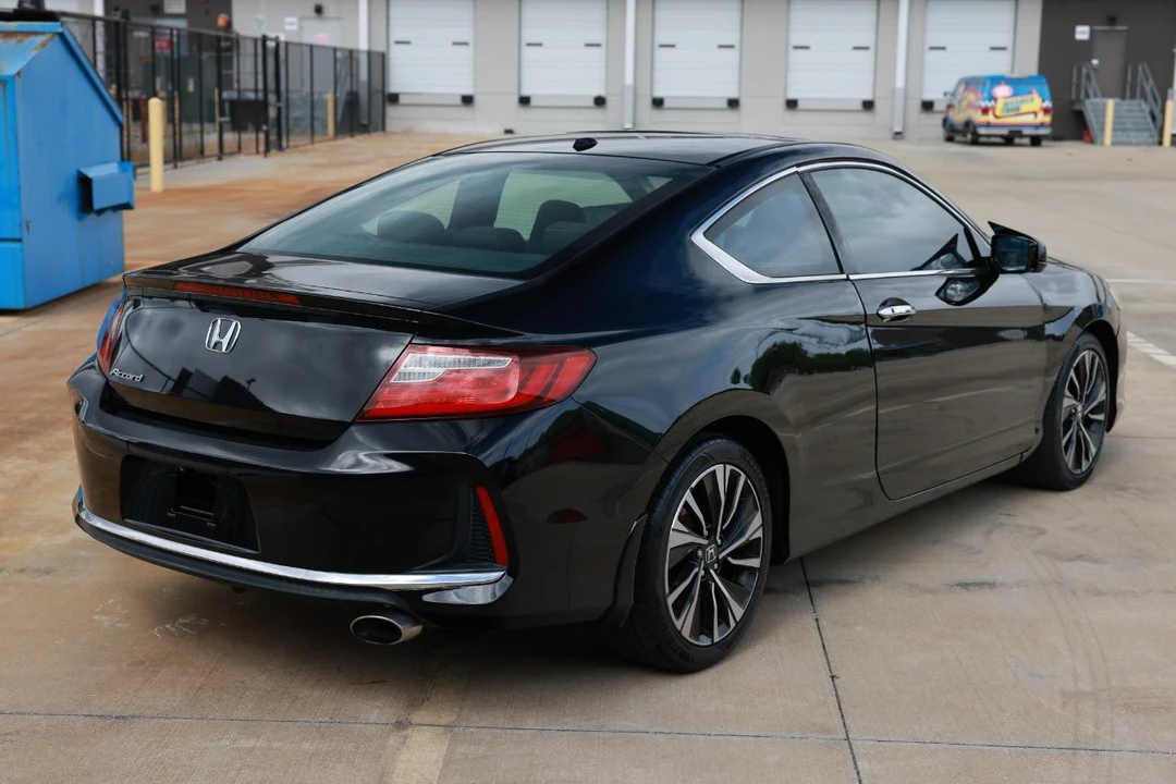 2017 Honda Accord 9th Gen - Image 11 of 21
