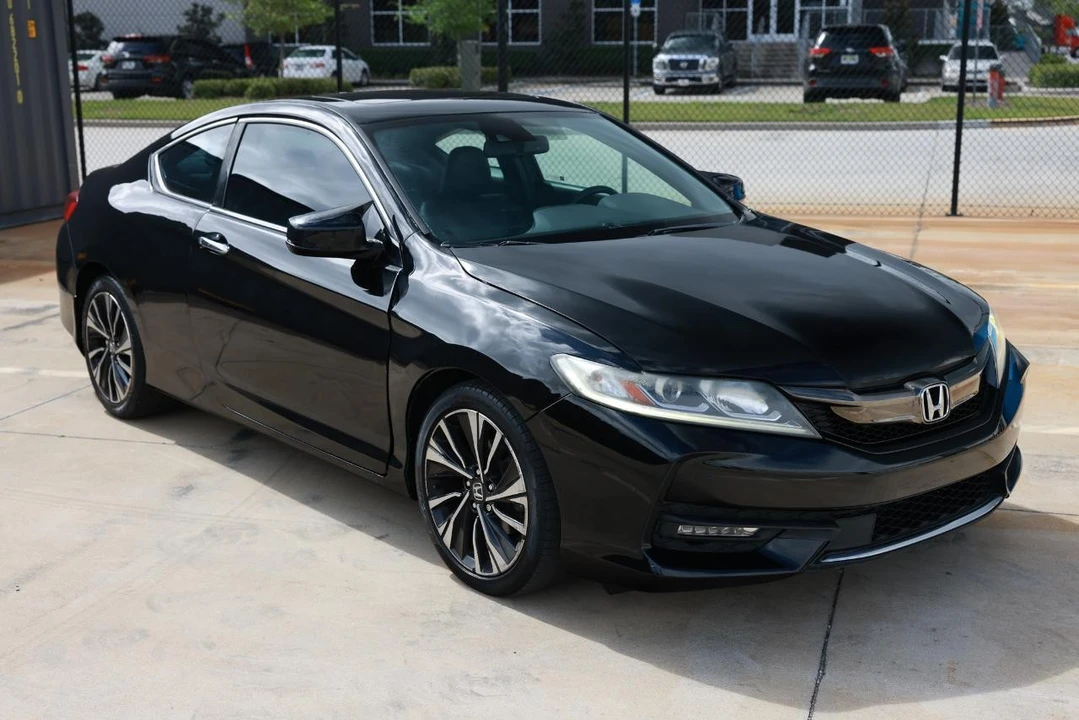 2017 Honda Accord 9th Gen - Image 15 of 21