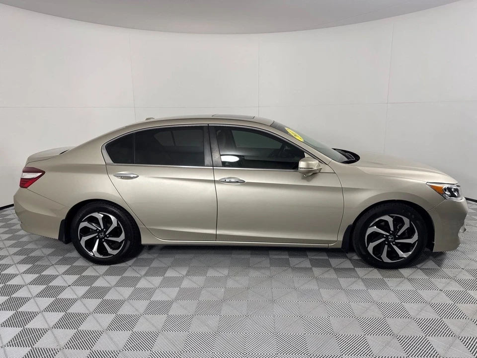2017 Honda Accord 9th Gen - Image 4 of 12