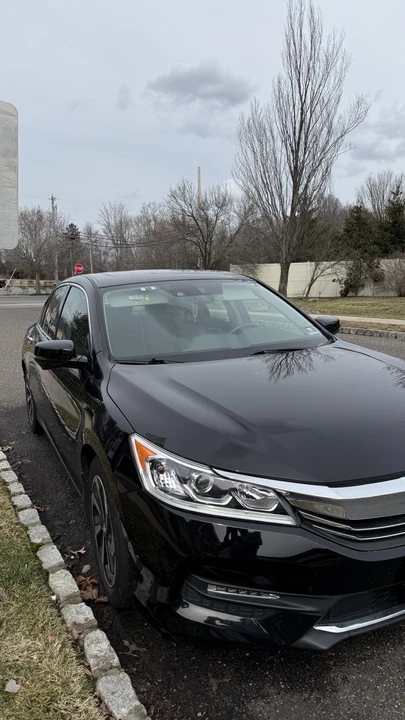 2017 Honda Accord 9th Gen - Image 2 of 6