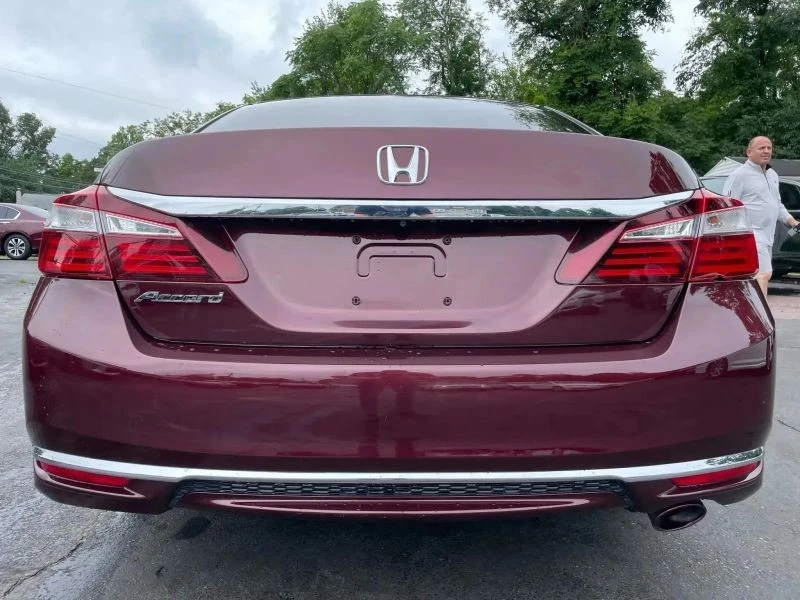 2017 Honda Accord 9th Gen - Image 6 of 12