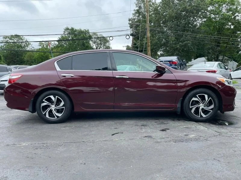 2017 Honda Accord 9th Gen - Image 8 of 12