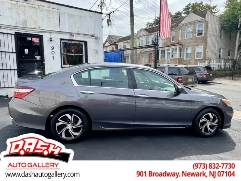 2017 Honda Accord 9th Gen - Image 6 of 12