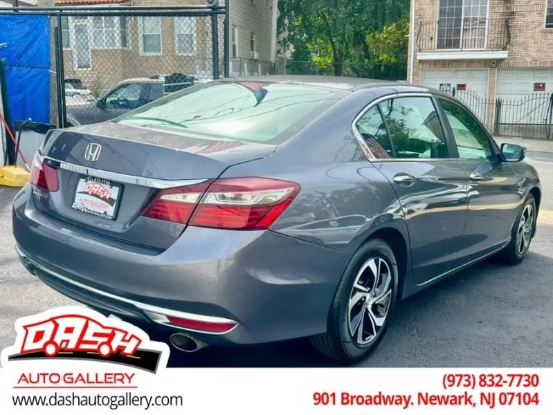 2017 Honda Accord 9th Gen - Image 7 of 12