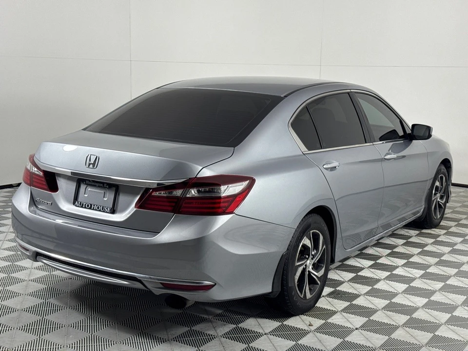 2017 Honda Accord 9th Gen - Image 5 of 12