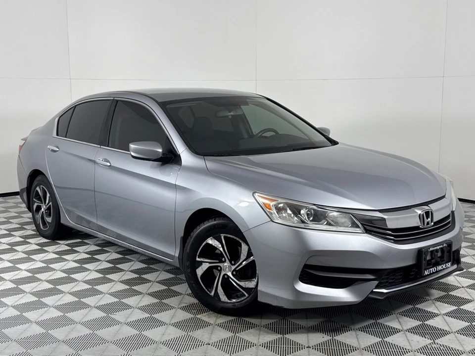 2017 Honda Accord 9th Gen - Image 2 of 12