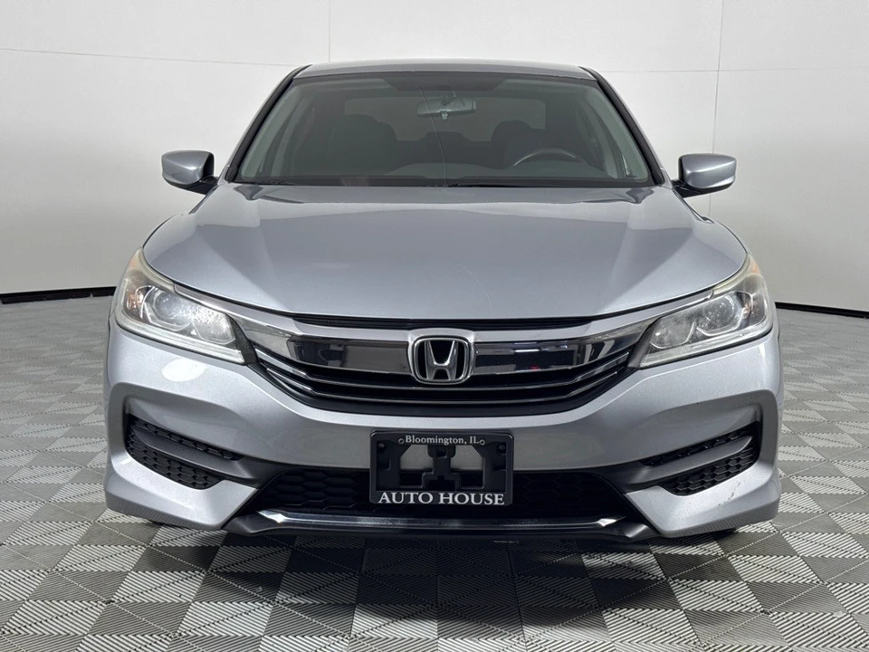 2017 Honda Accord 9th Gen - Image 11 of 12