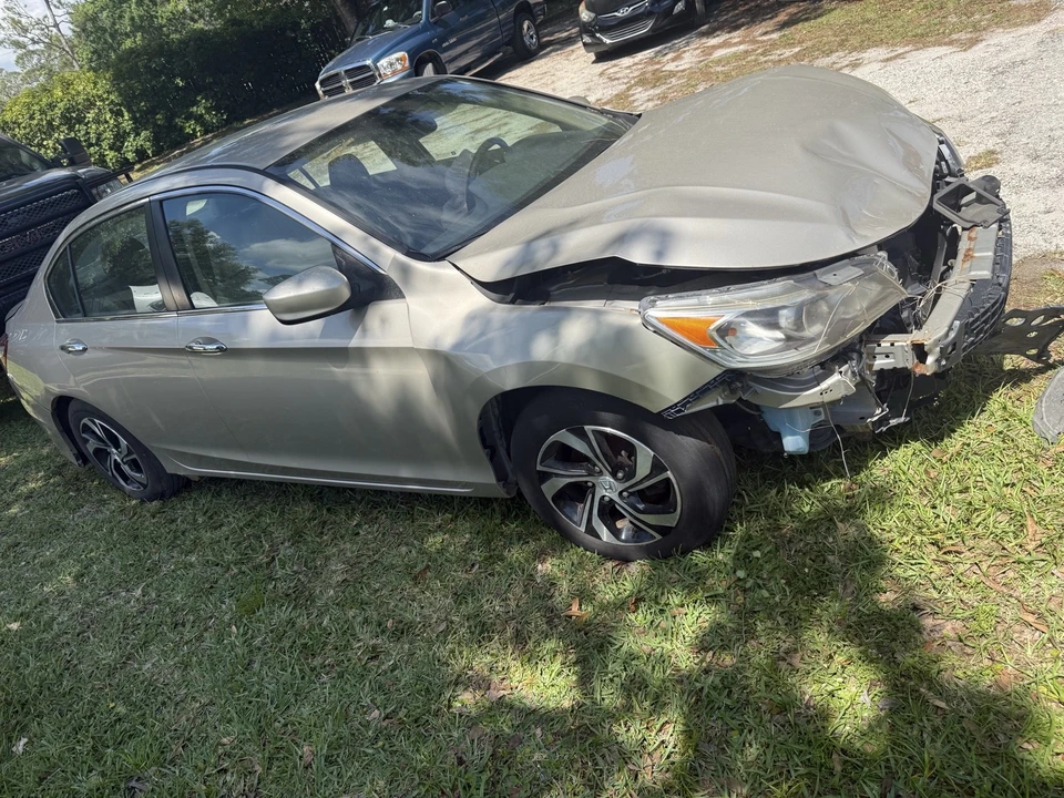 2017 Honda Accord 9th Gen - Image 4 of 13