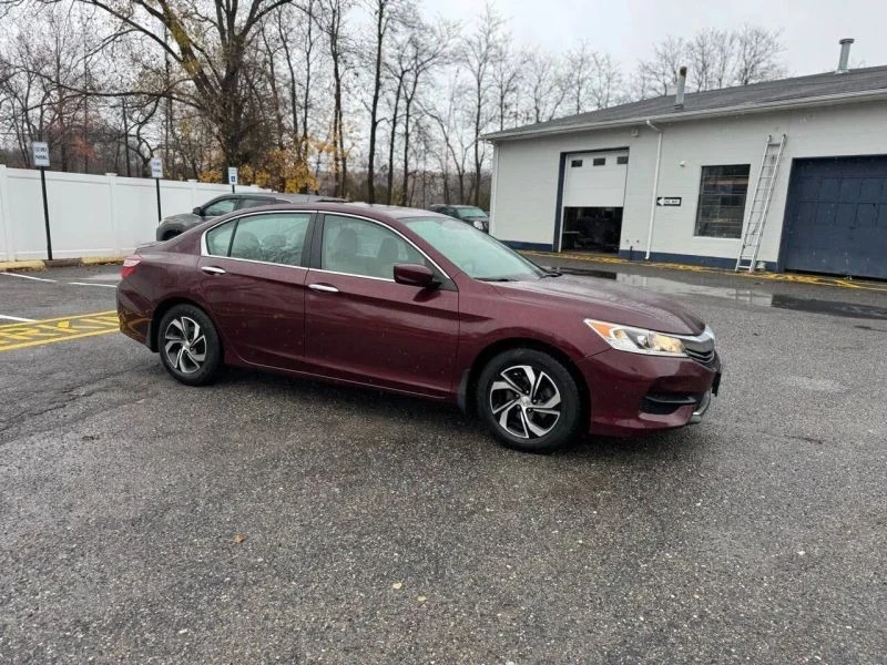 2017 Honda Accord 9th Gen - Image 5 of 12