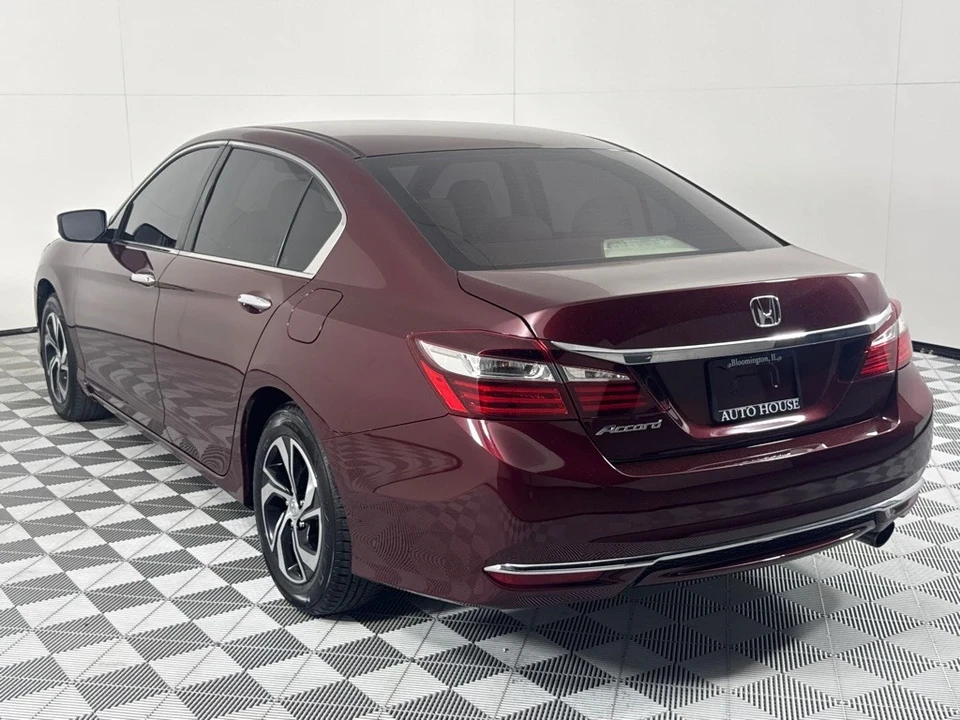 2017 Honda Accord 9th Gen - Image 7 of 12