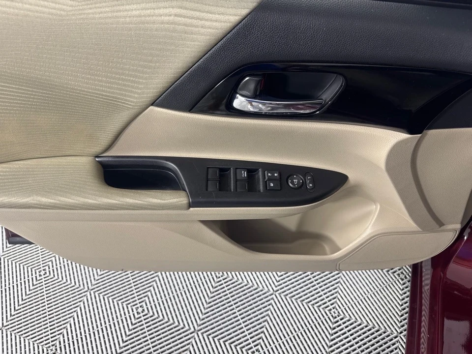 2017 Honda Accord 9th Gen - Image 10 of 12