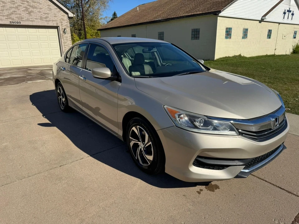 2017 Honda Accord 9th Gen - Image 3 of 21