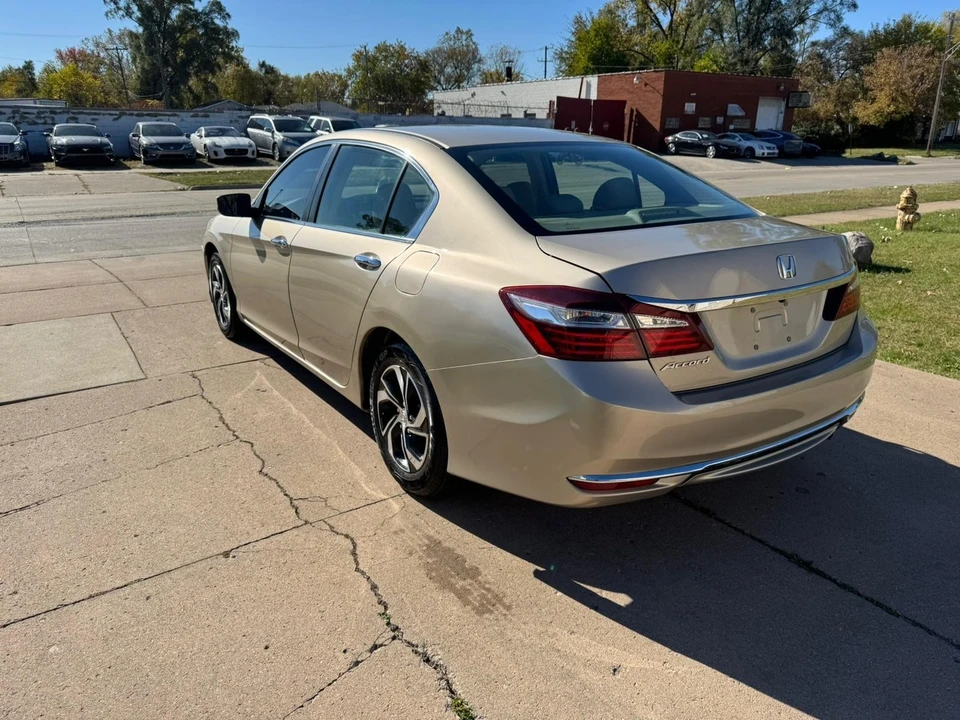 2017 Honda Accord 9th Gen - Image 7 of 21