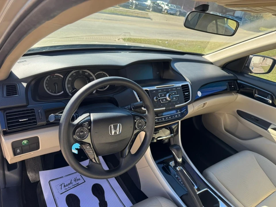2017 Honda Accord 9th Gen - Image 18 of 21