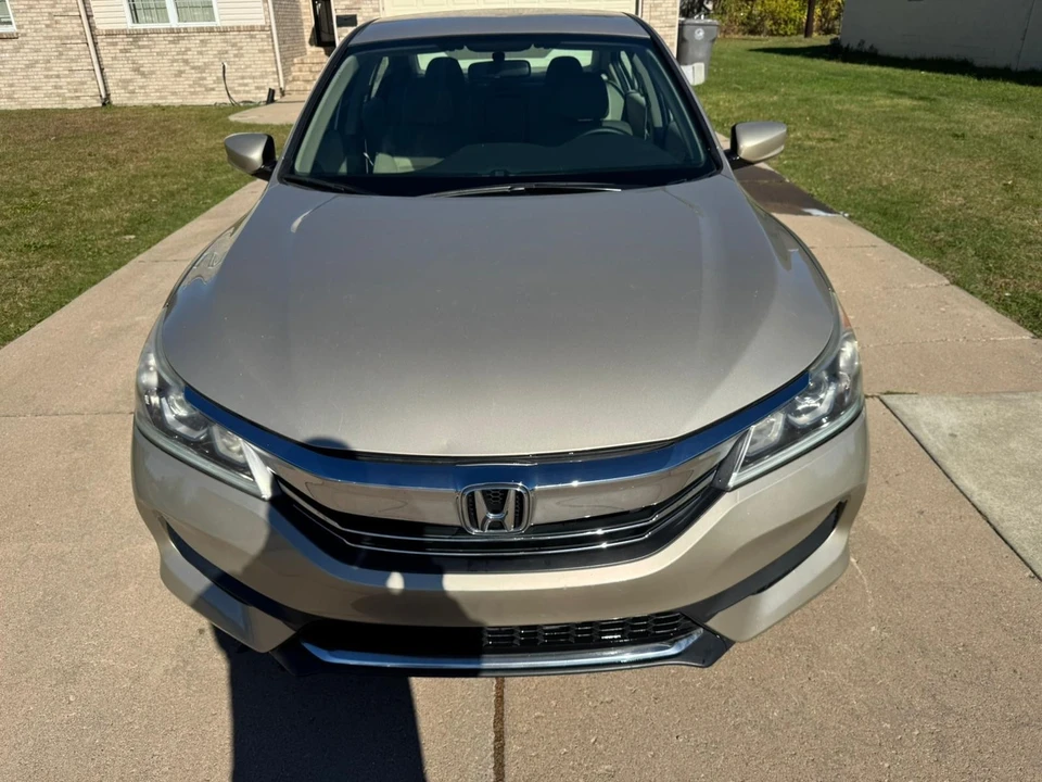 2017 Honda Accord 9th Gen - Image 2 of 21