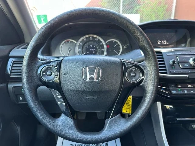2017 Honda Accord 9th Gen - Image 14 of 21