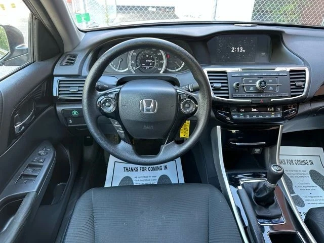 2017 Honda Accord 9th Gen - Image 13 of 21