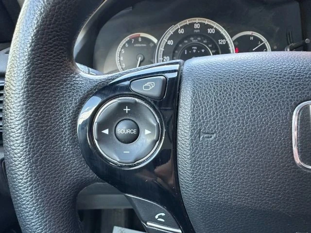 2017 Honda Accord 9th Gen - Image 17 of 21