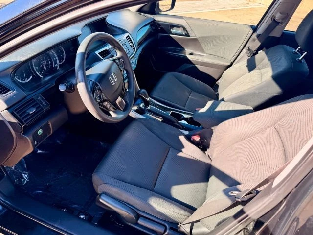 2017 Honda Accord 9th Gen - Image 15 of 17