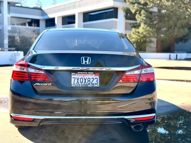2017 Honda Accord 9th Gen - Image 8 of 17