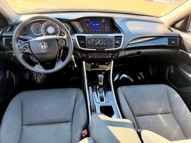 2017 Honda Accord 9th Gen - Image 12 of 17