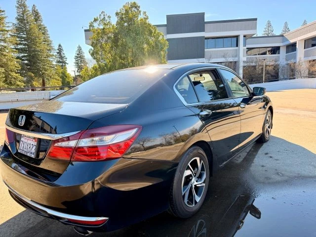 2017 Honda Accord 9th Gen - Image 10 of 17