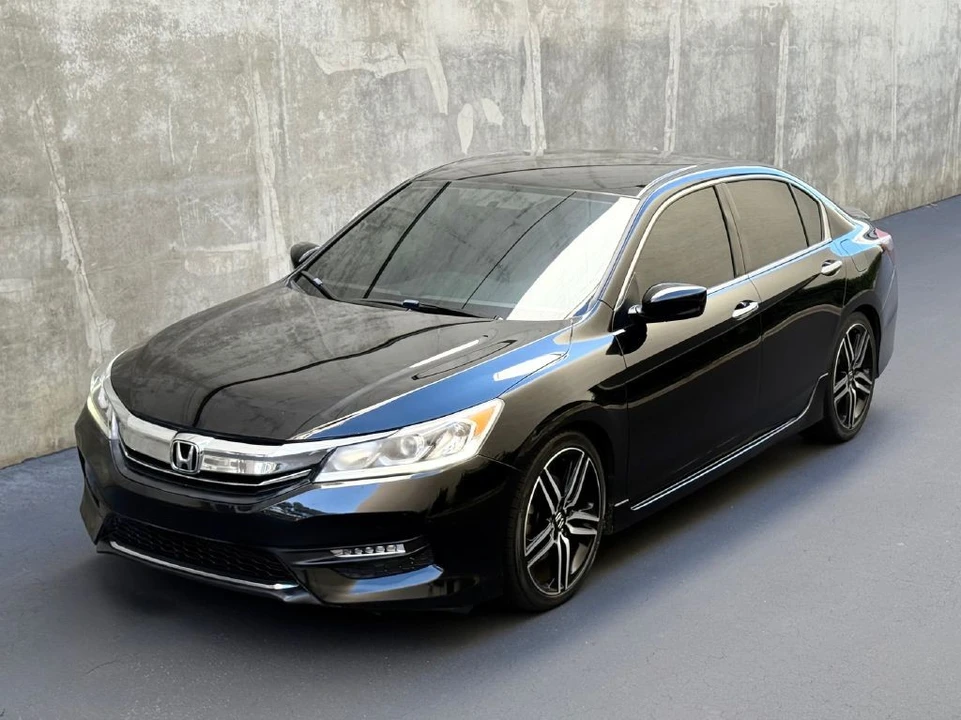 2017 Honda Accord 9th Gen - Image 2 of 21