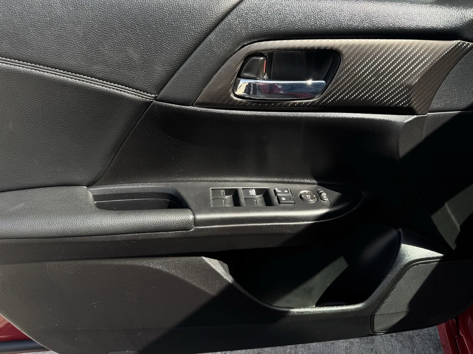2017 Honda Accord 9th Gen - Image 10 of 11