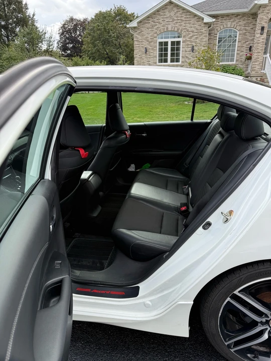 2017 Honda Accord 9th Gen - Image 16 of 17