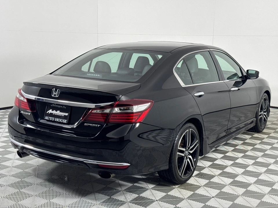 2017 Honda Accord 9th Gen - Image 5 of 12