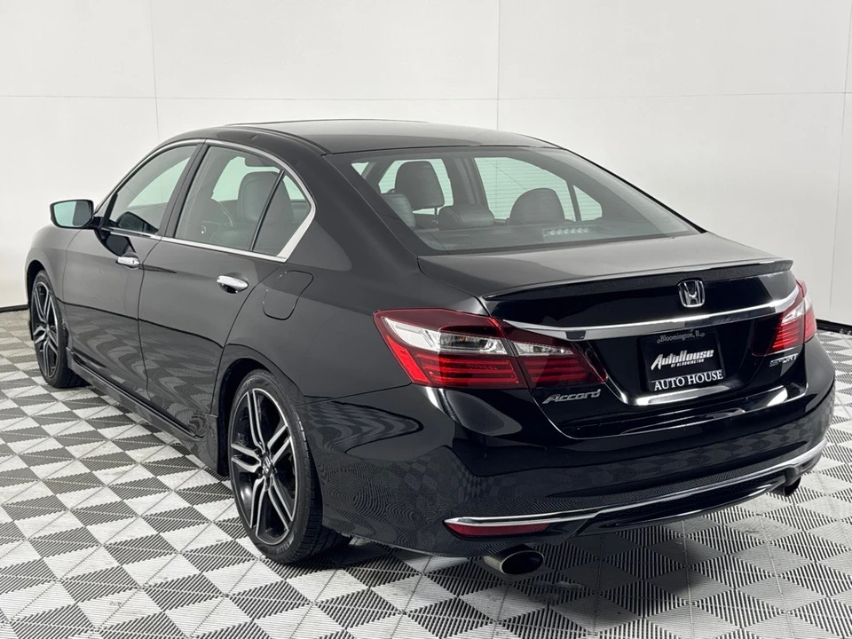 2017 Honda Accord 9th Gen - Image 7 of 12