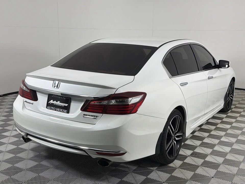 2017 Honda Accord 9th Gen - Image 5 of 12