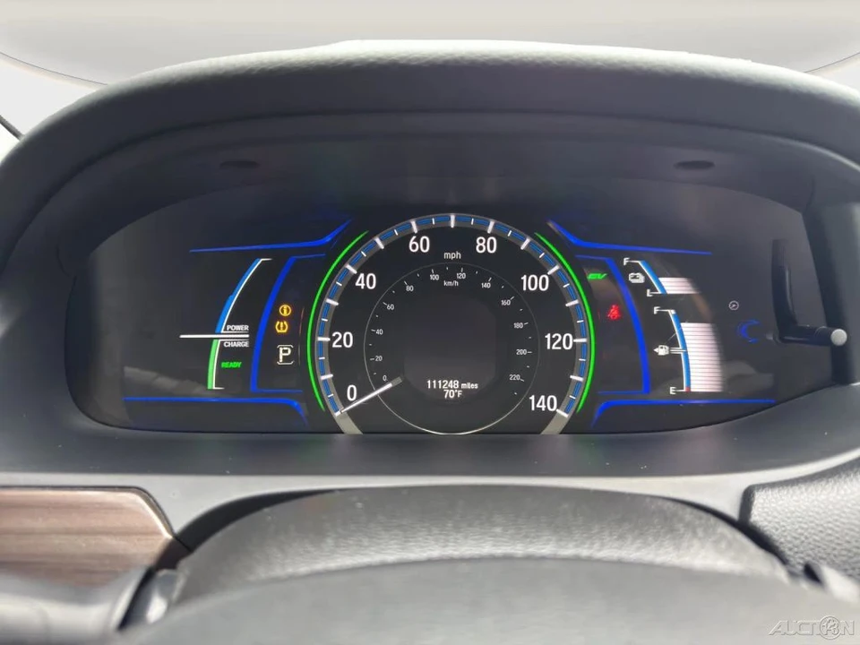 2017 Honda Accord 9th Gen - Image 11 of 21
