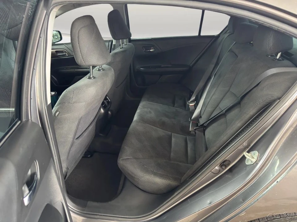 2017 Honda Accord 9th Gen - Image 14 of 21