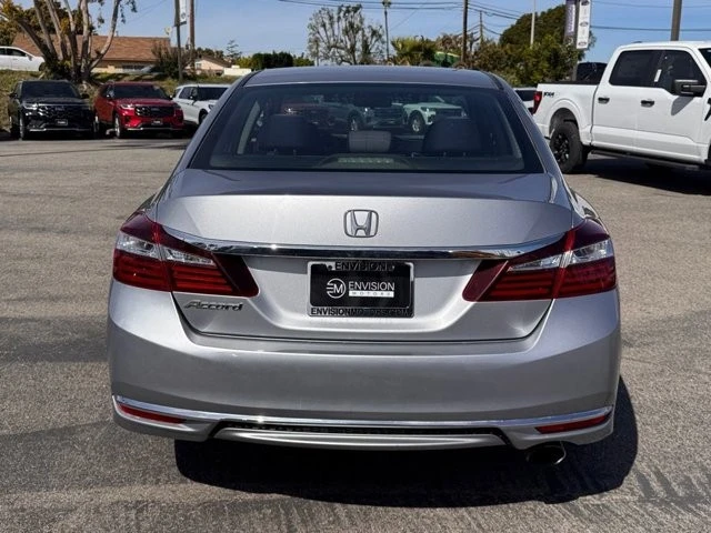 2017 Honda Accord 9th Gen - Image 11 of 12