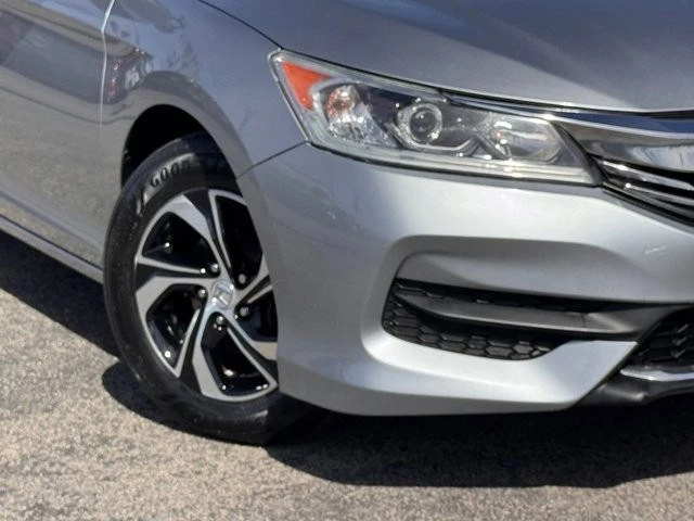 2017 Honda Accord 9th Gen - Image 4 of 12