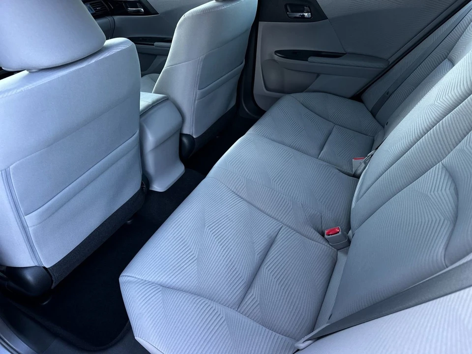 2017 Honda Accord 9th Gen - Image 11 of 12