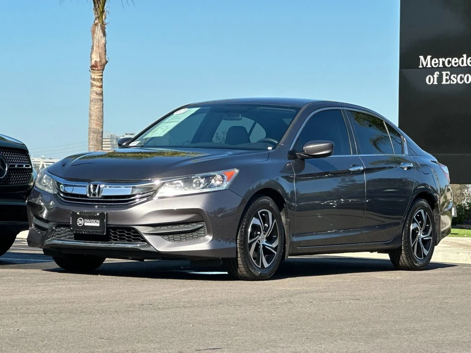 2017 Honda Accord 9th Gen - Image 7 of 12