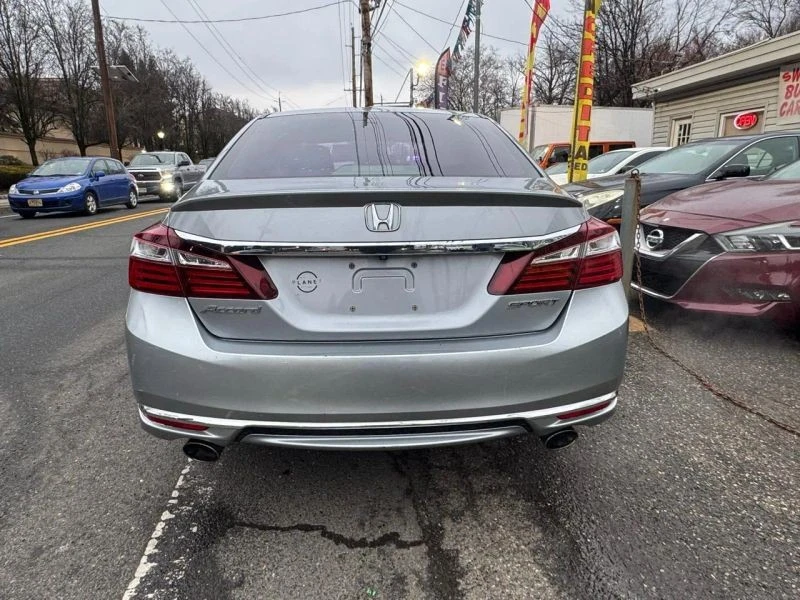 2017 Honda Accord 9th Gen - Image 6 of 12