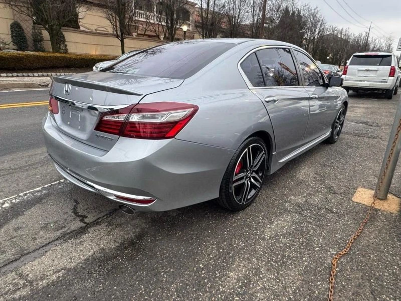 2017 Honda Accord 9th Gen - Image 7 of 12