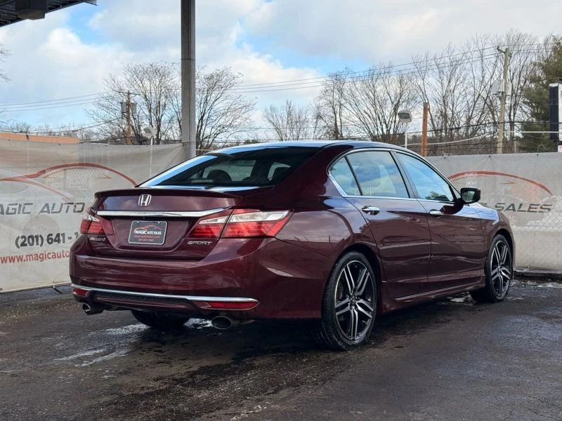 2017 Honda Accord 9th Gen - Image 9 of 12